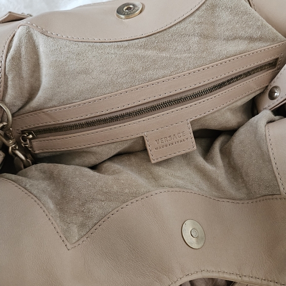 Versace pink mink and leather purse - Picture 4 of 13